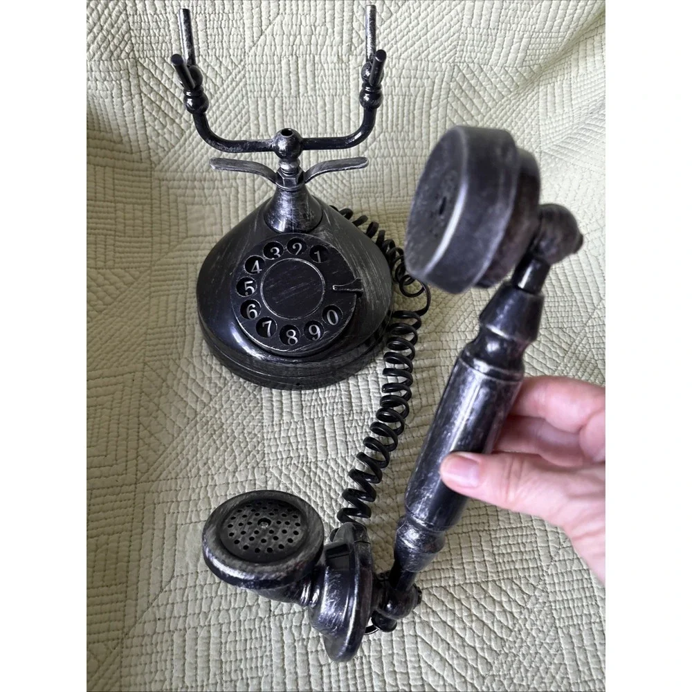 Gemmy spooky telephone